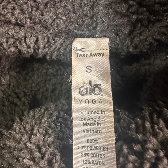 Alo Yoga Winter Frost Vest Woman S Blue Sherpa Lined Sleeveless Mock Neck Pocket - Picture 5 of 9